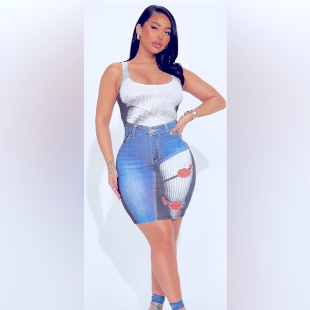 BRAND NEW BODY-CON DRESS